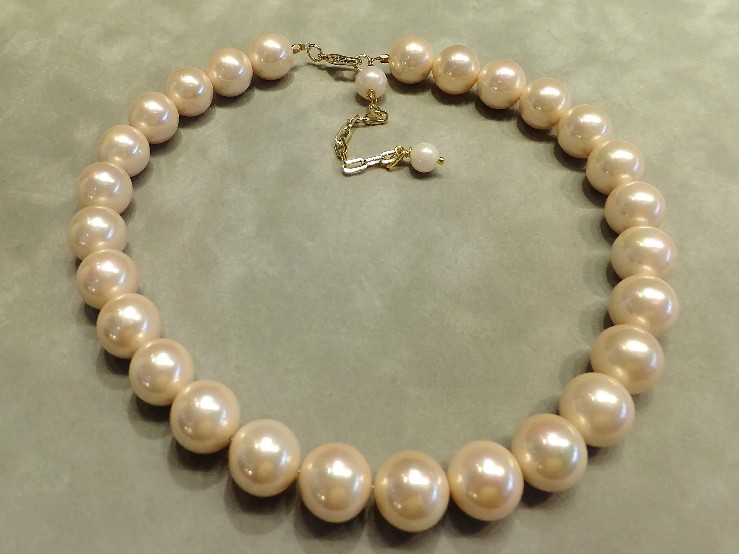 12 mm Blush Mother of Pearl Necklace