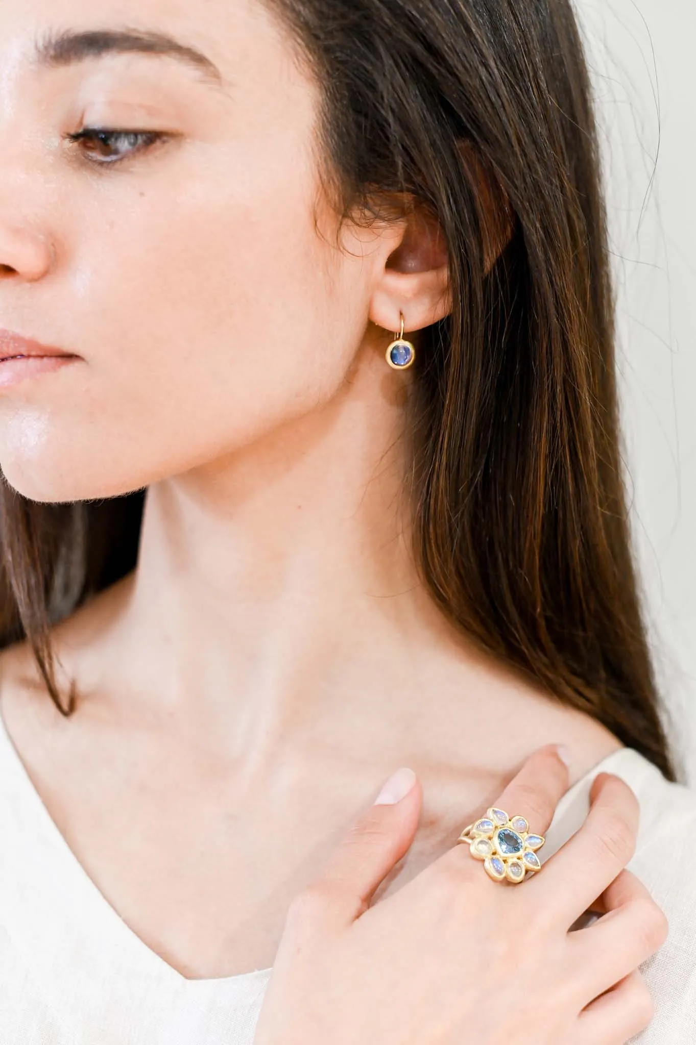 18 Karat Gold Trillion Aquamarine Moonstone Daisy