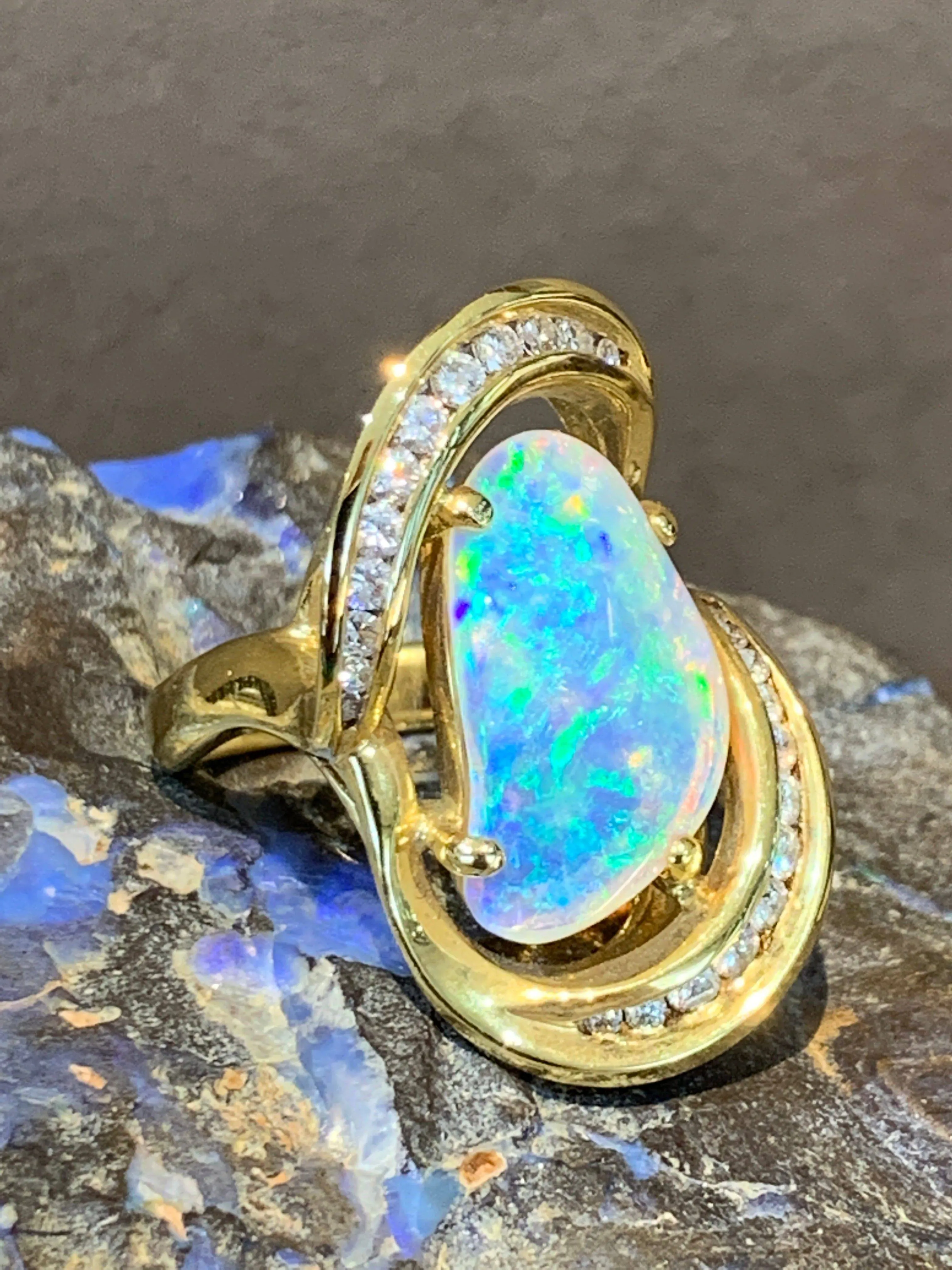 18kt Yellow Gold Opal and Diamond ring
