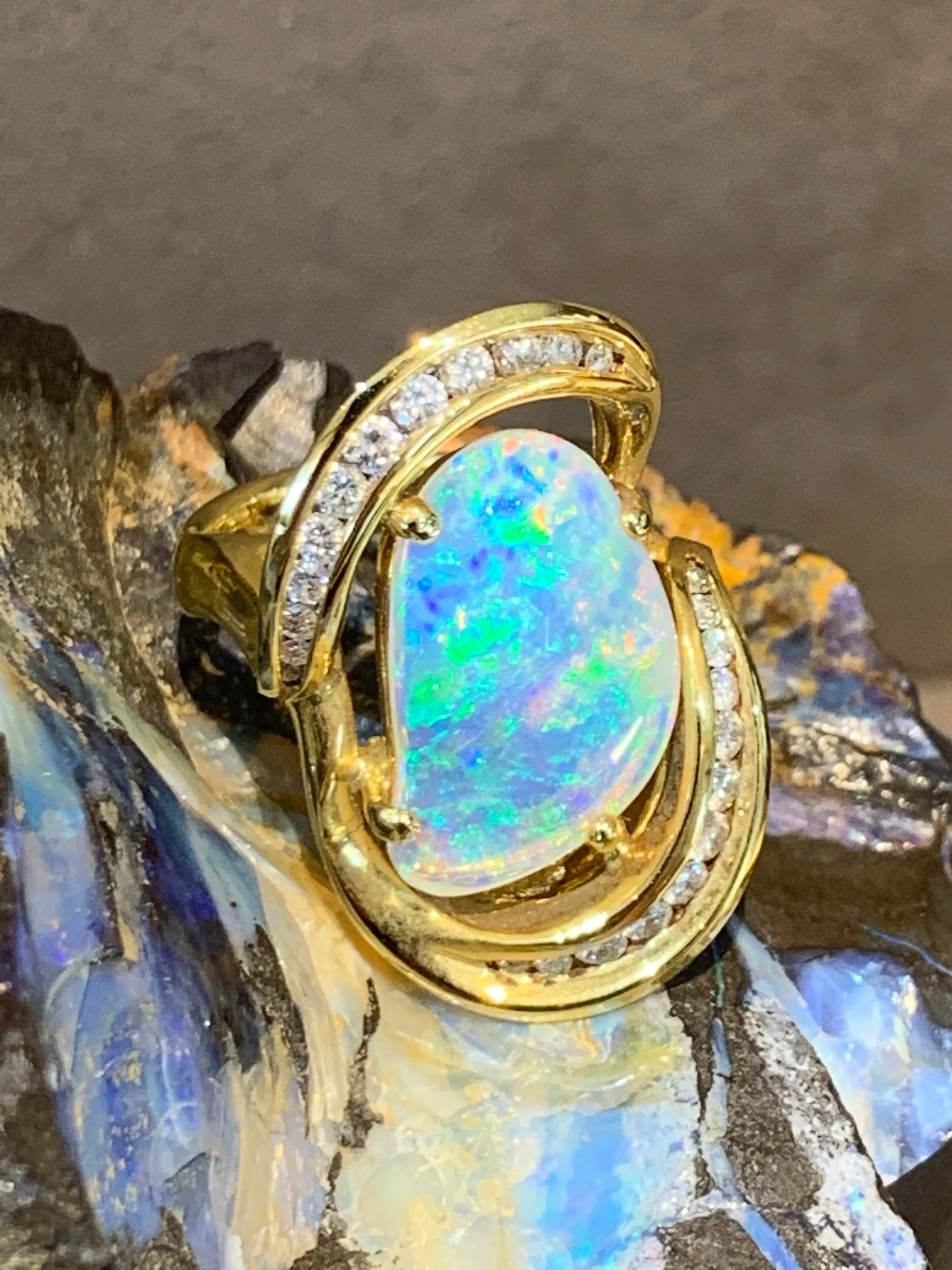18kt Yellow Gold Opal and Diamond ring