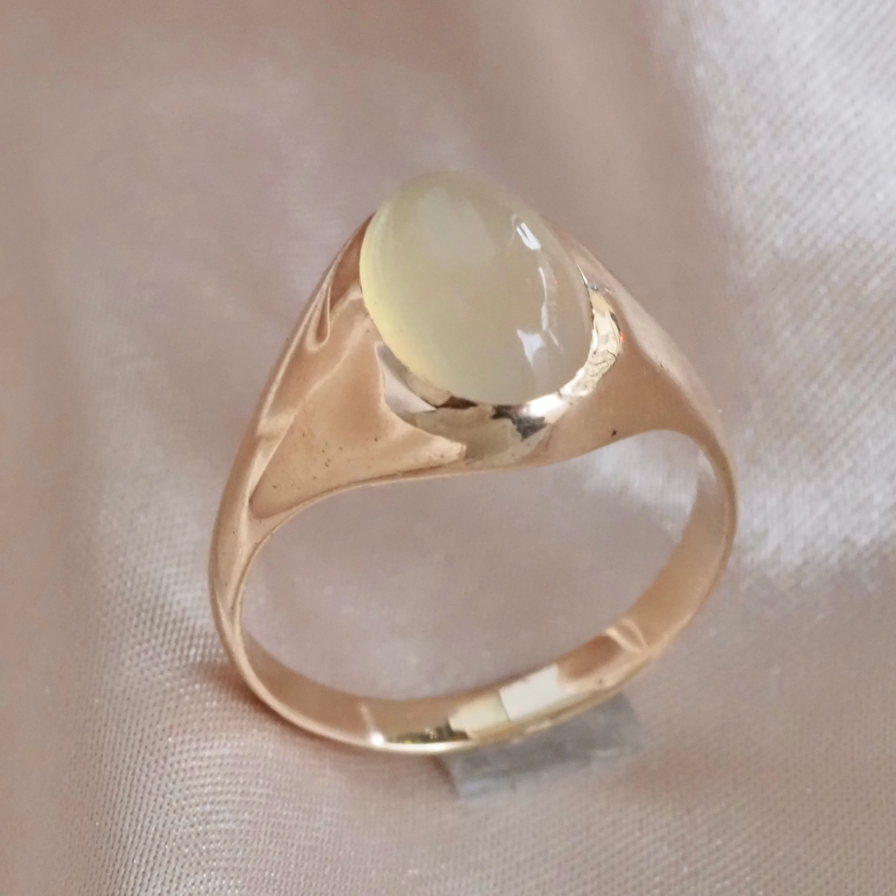 Antique Moonstone Signet 10k Gold Ring
