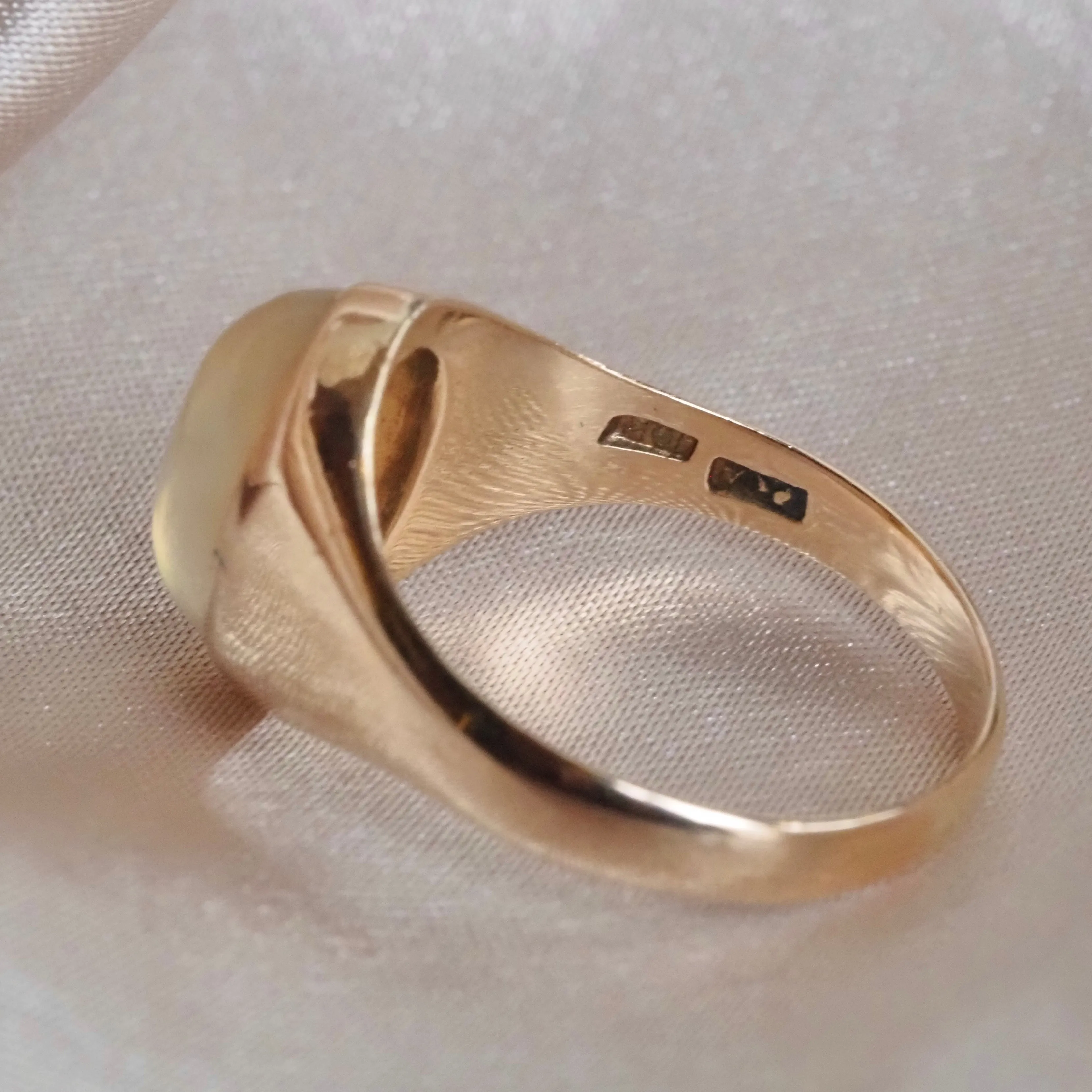 Antique Moonstone Signet 10k Gold Ring