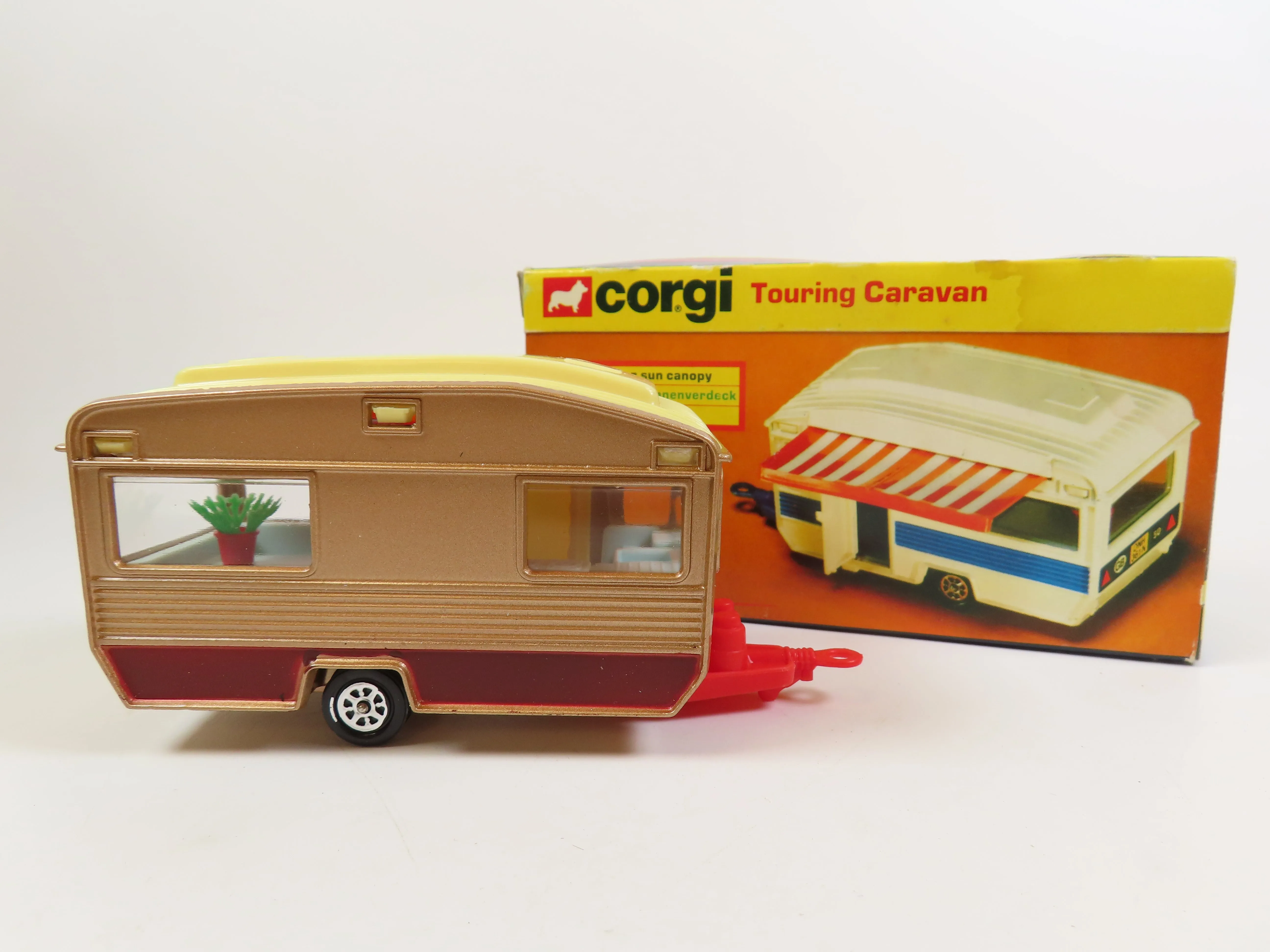 Corgi 490 Touring Caravan, Mint/Boxed!