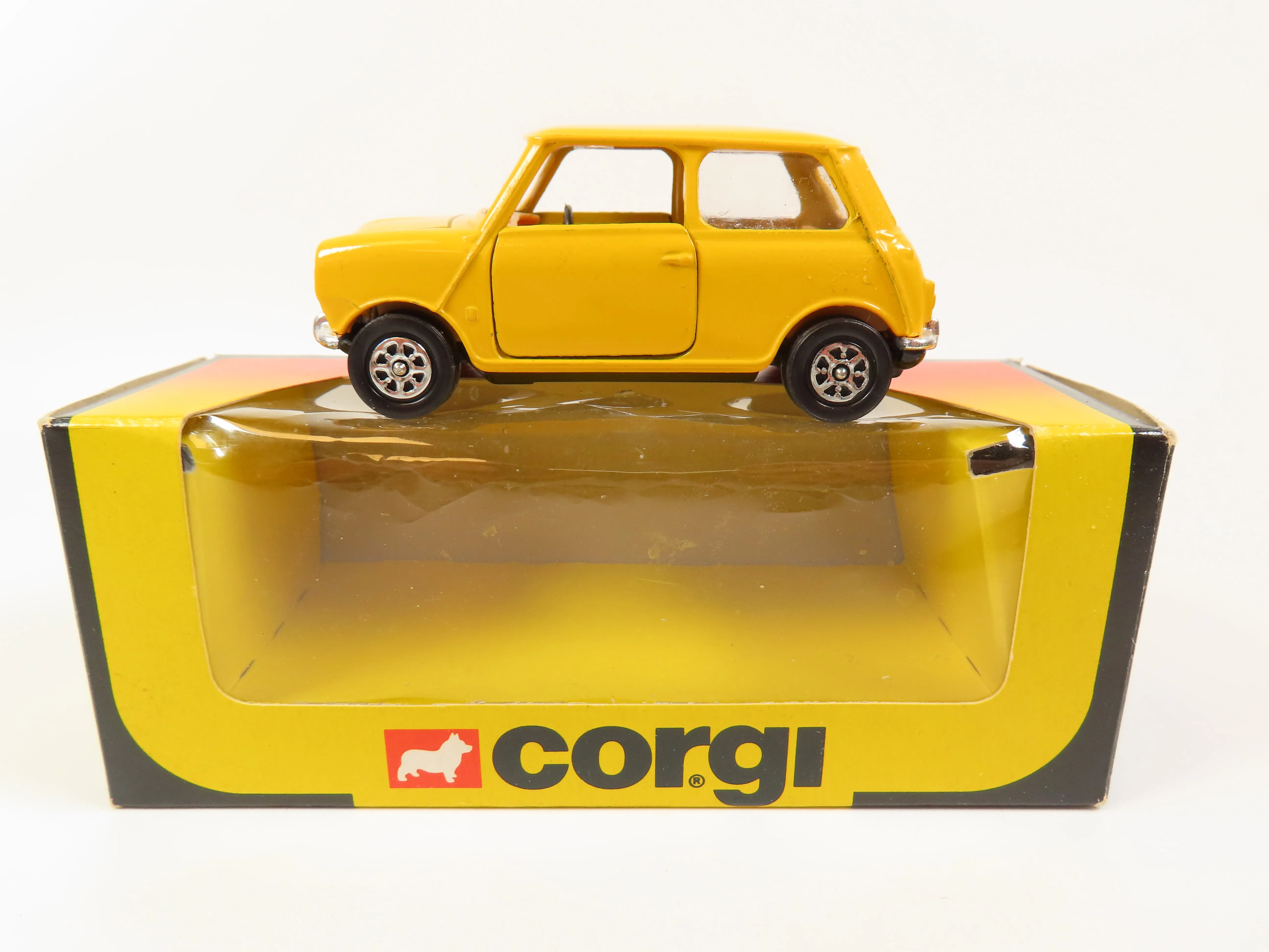 Corgi 602 Leyland Mini 1000, 1/36, 99% Mint/Boxed!