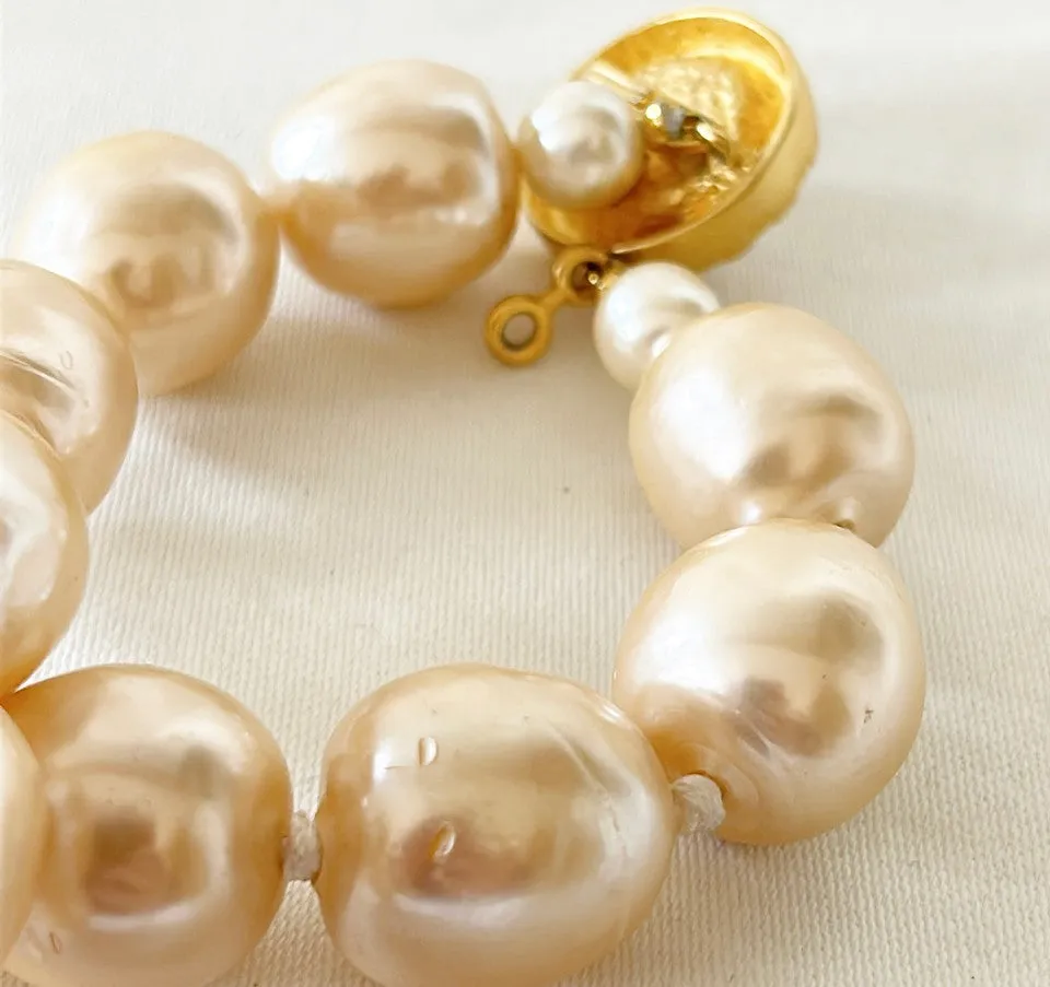 Couture vintage house of Karl Lagerfeld statement signature large chunky glass poured pearl choker necklace.
