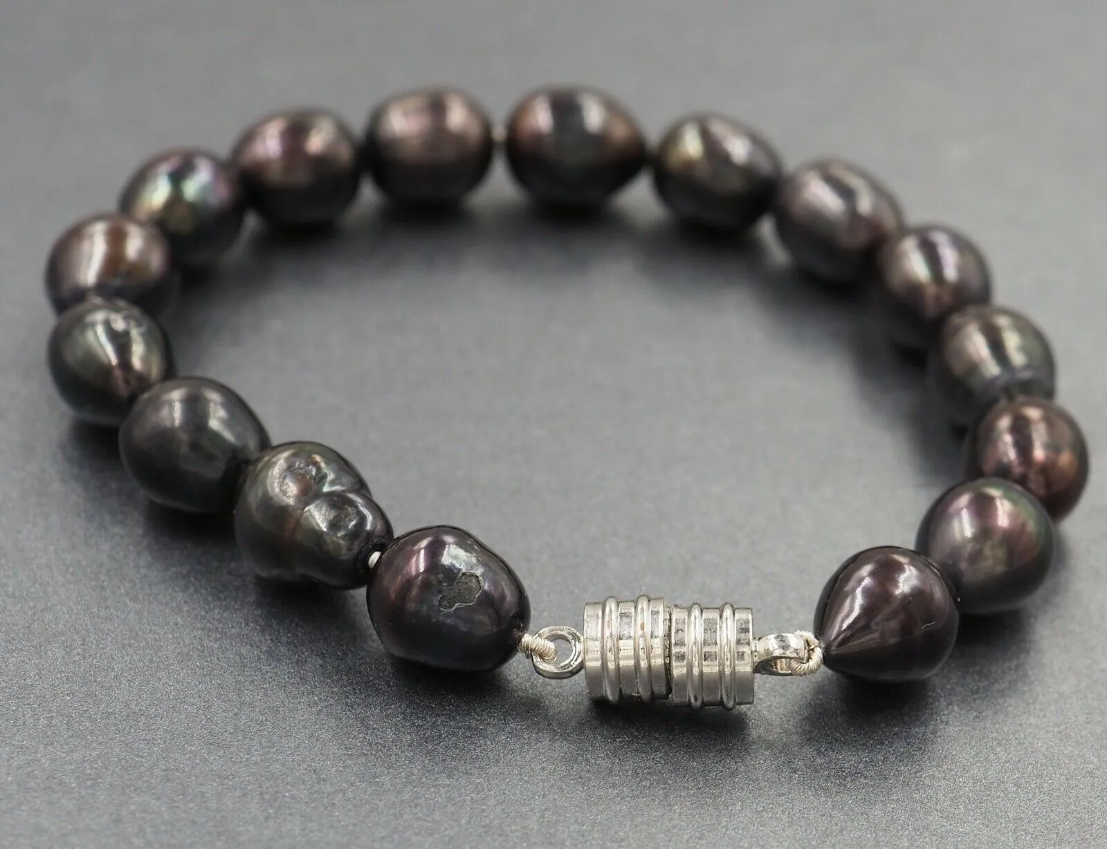 Dyed Freshwater Pearl Bracelet with Magnetic Clasp