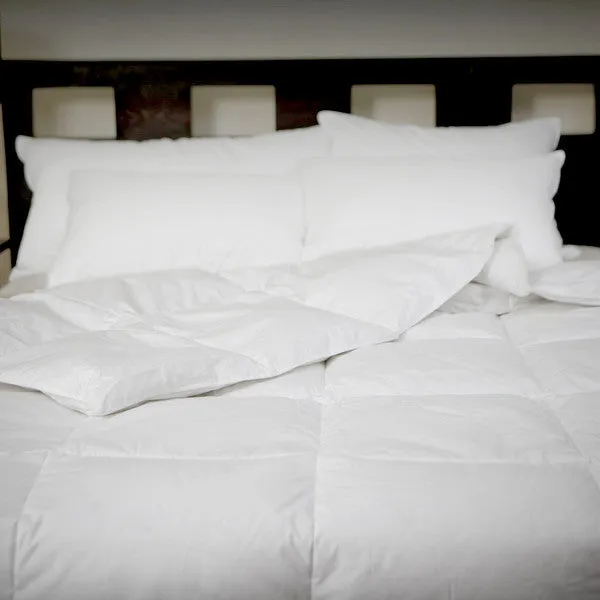 Exquisite Hotel Collection All Season Down Comforter / Full/Queen Size