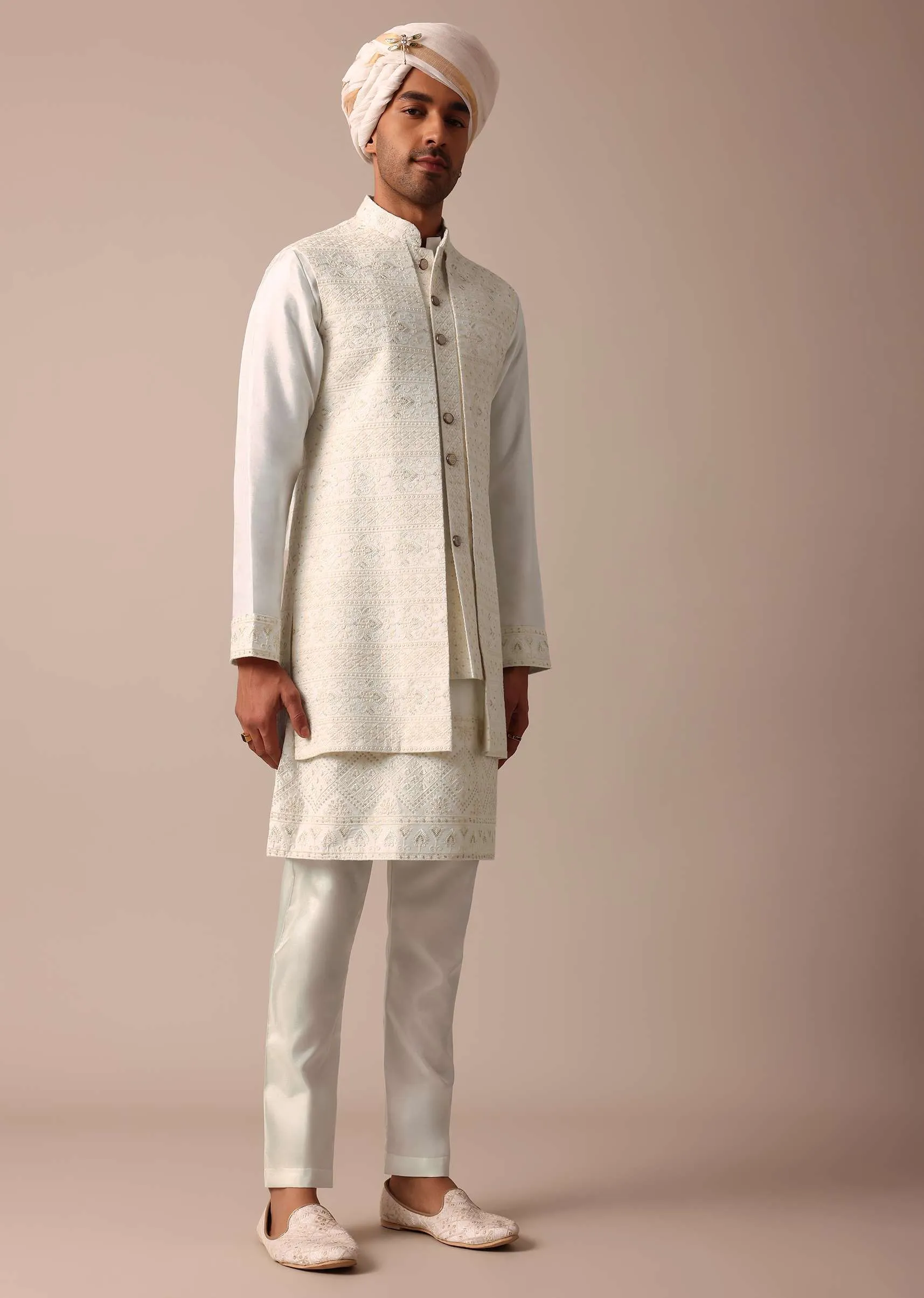 Exquisite White Silk Sherwani With Intricate Embroidery