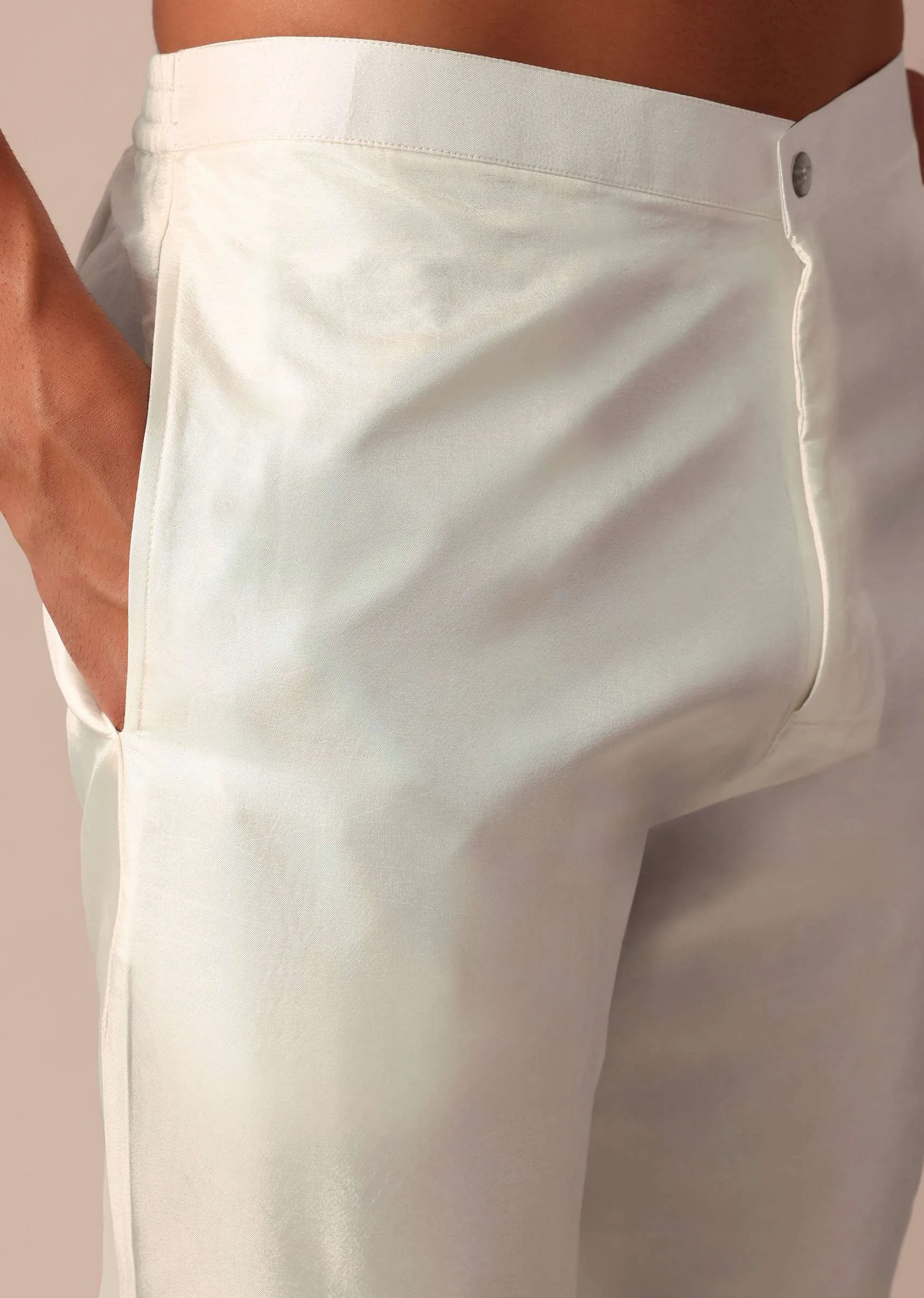 Exquisite White Silk Sherwani With Intricate Embroidery