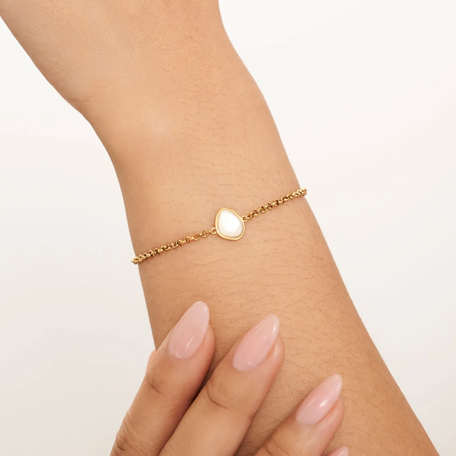 Organic Moonstone Bracelet (Gold)